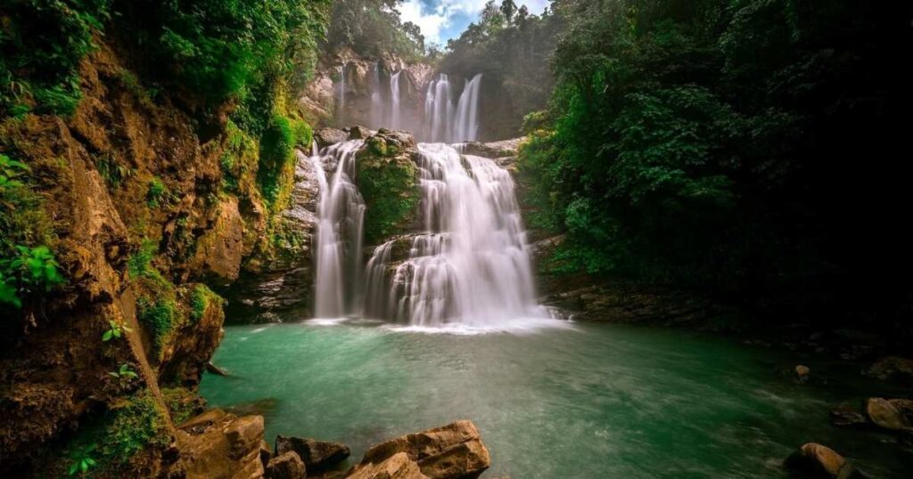 Best Costa Rica Waterfalls You Can Swim In (2026 Ultimate Guide)