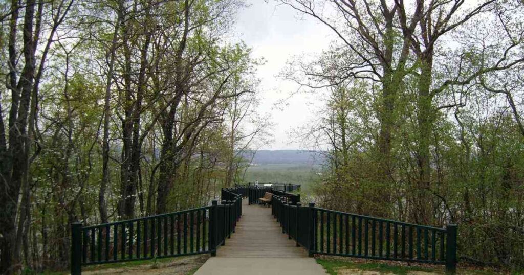 Ha Ha Tonka State Park Missouri: Ruins, Trails & Views