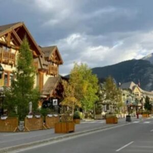 Banff in March: Snowy Trails, Quiet Views, Real Moments