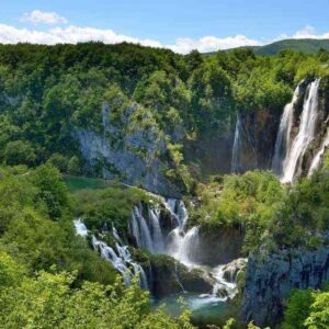 Zadar to Plitvice Lakes: Day Trip Guide With Transport, Tickets & Timing (2026)