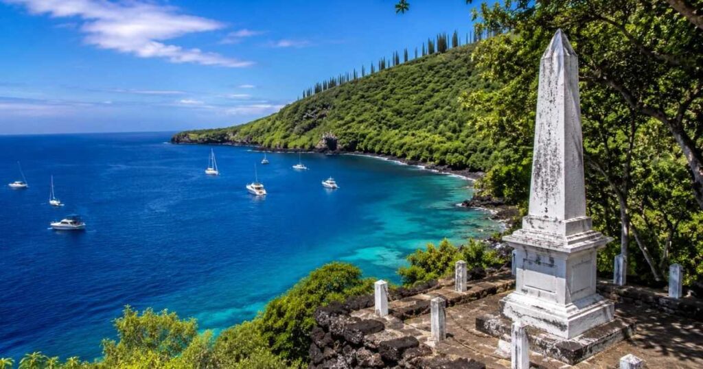Captain Cook Monument Trail: The Honest Hiker's Guide to Kealakekua Bay