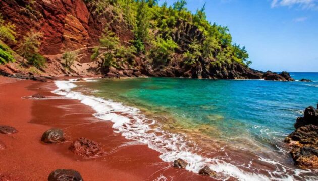 Red Sand Beach Maui: The Complete Guide to Kaihalulu Beach