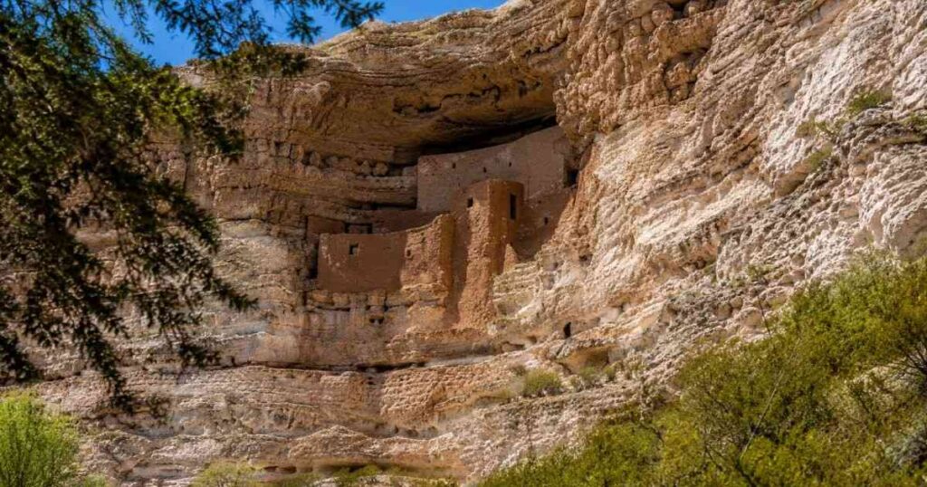 Montezuma Castle Arizona: The Complete Visitor Guide